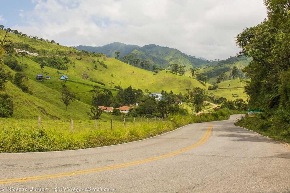 Imagem da Estrada de Visconde Mauá.